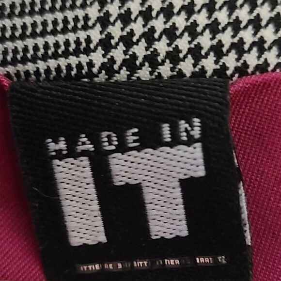 Italian-Made Glen Plaid Skirt – Size 28 Waist - Picture 7 of 7